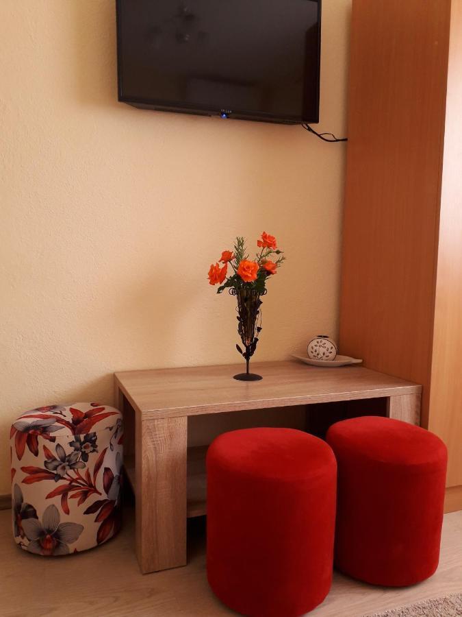 Apartmani Sara 트레빈예 외부 사진